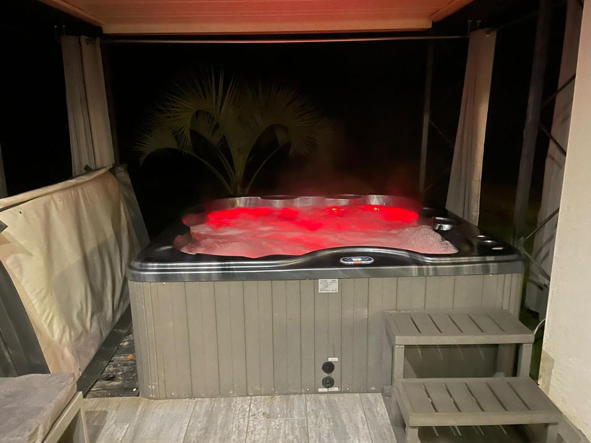 Maison Moderne Au Calme Avec Billard, Jacuzzi, Bain A Remous, Piscine, Babyfoot Labastide-du-Temple Bagian luar foto